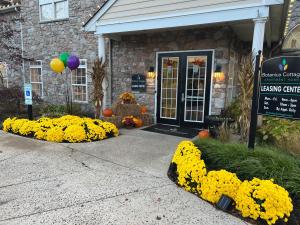Apartments for rent in Limerick-PA-Leasing-Center-Clubhouse-Exterior-Entrance-in-the-Fall